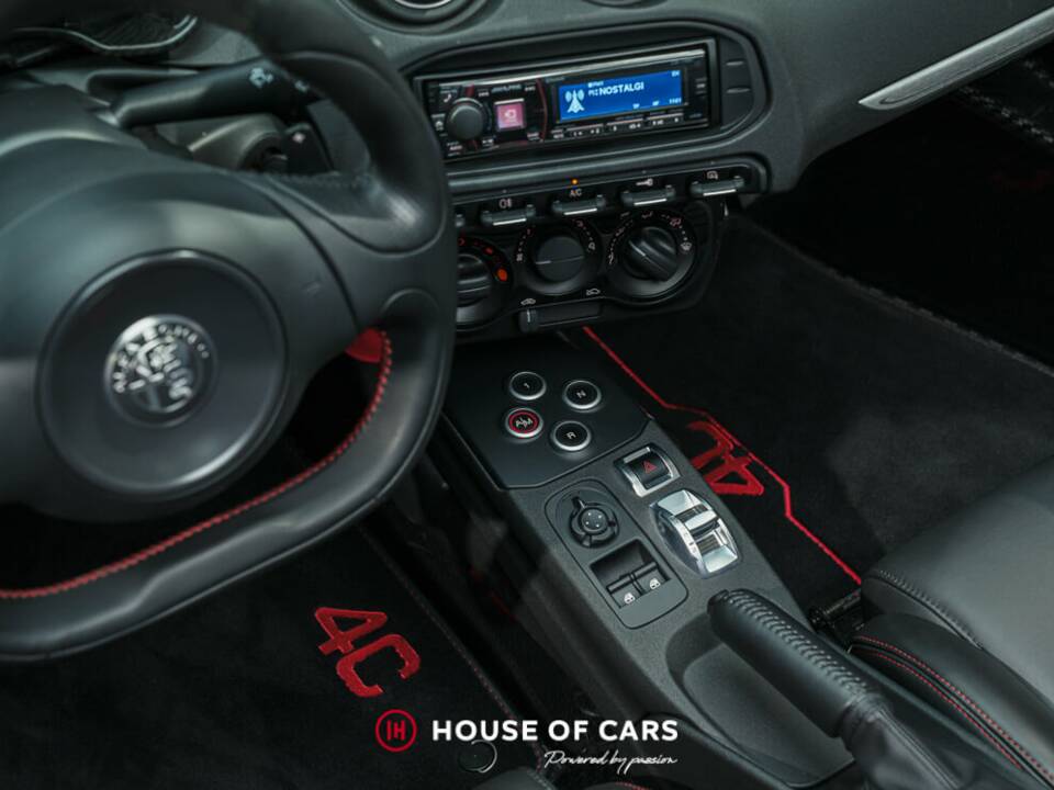 Image 21/25 of Alfa Romeo 4C Spider (2016)