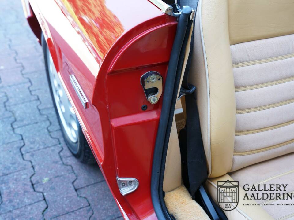 Immagine 40/50 di Alfa Romeo 2.0 Spider (1991)