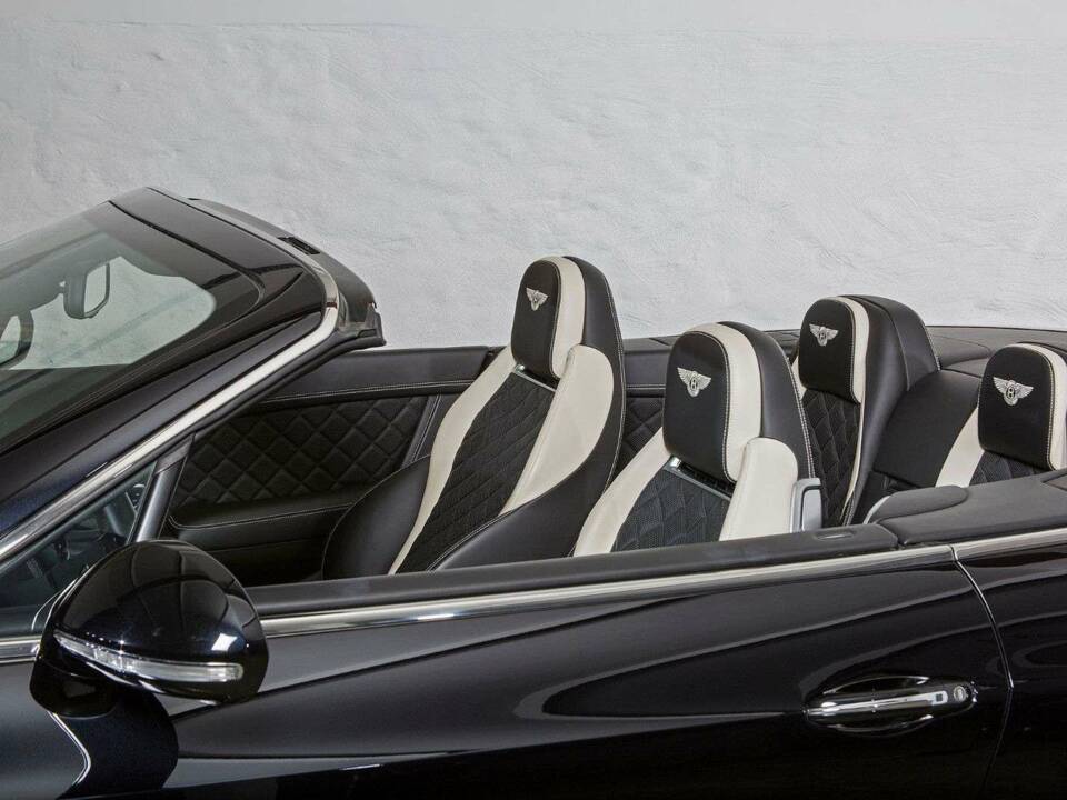 Immagine 9/20 di Bentley Continental GT V8 (2017)