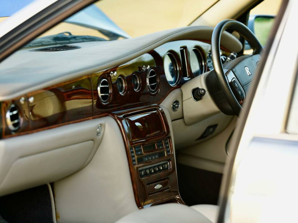 Image 25/50 of Rolls-Royce Silver Seraph (1998)