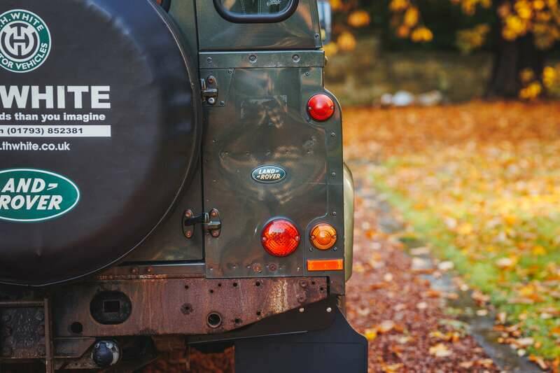Bild 41/50 von Land Rover Defender 110 (2005)