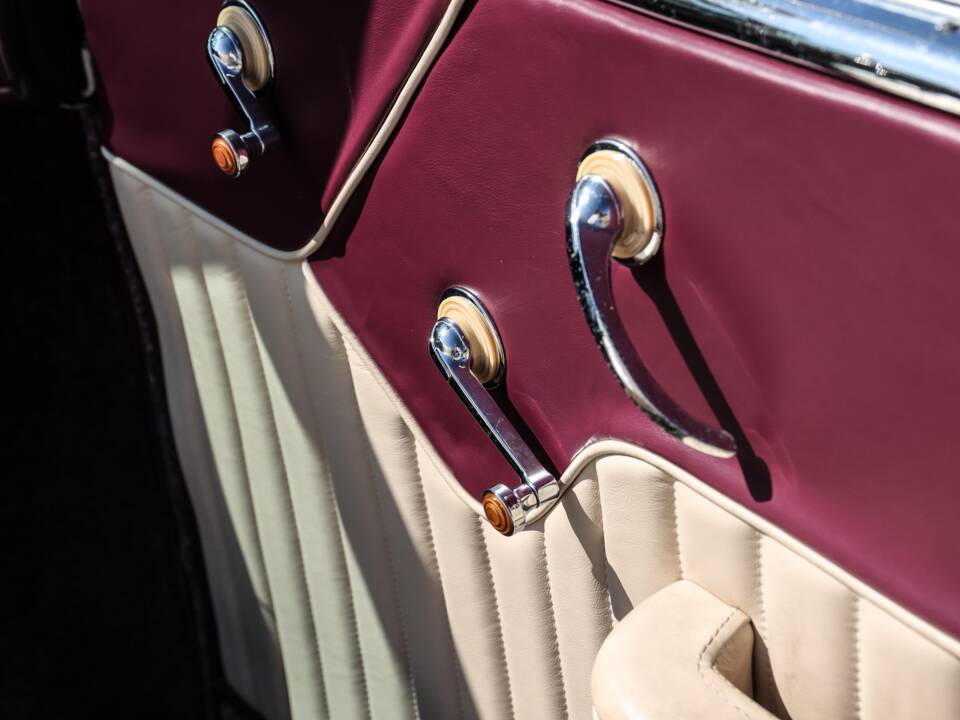 Image 18/38 of Chevrolet Fleetmaster (1948)