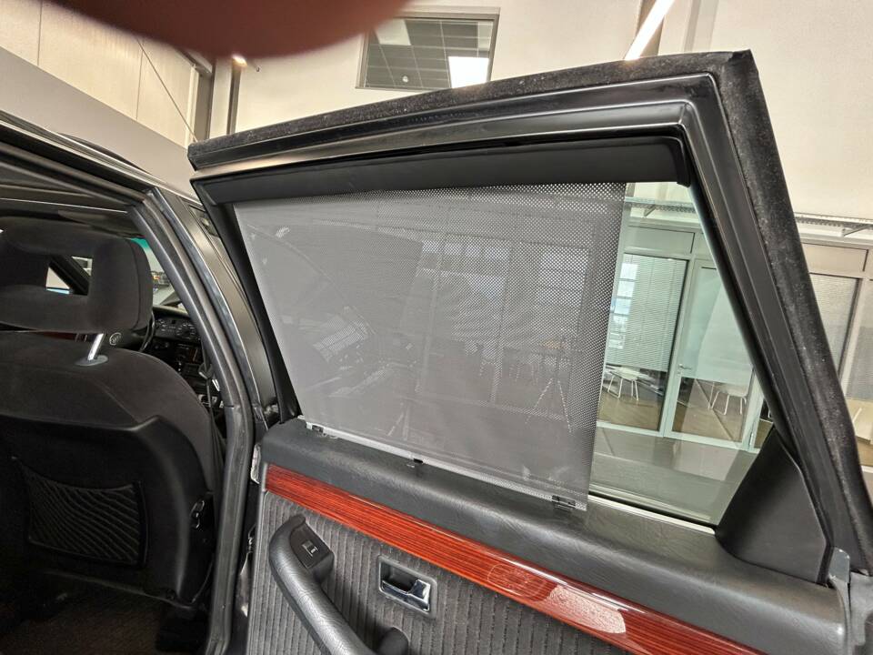 Immagine 32/44 di Audi 200 - 2.2 20V Turbo quattro (1990)