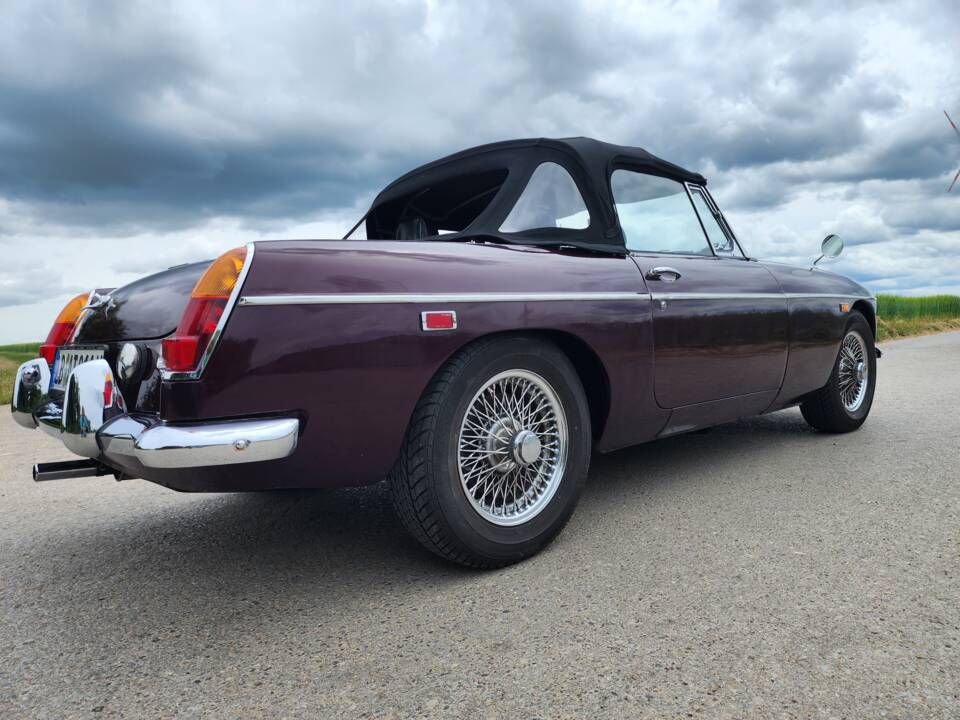 Image 2/55 of MG MGB (1969)
