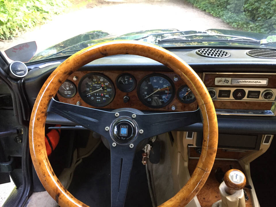 Image 12/14 of FIAT 124 Spider CS2 (1978)
