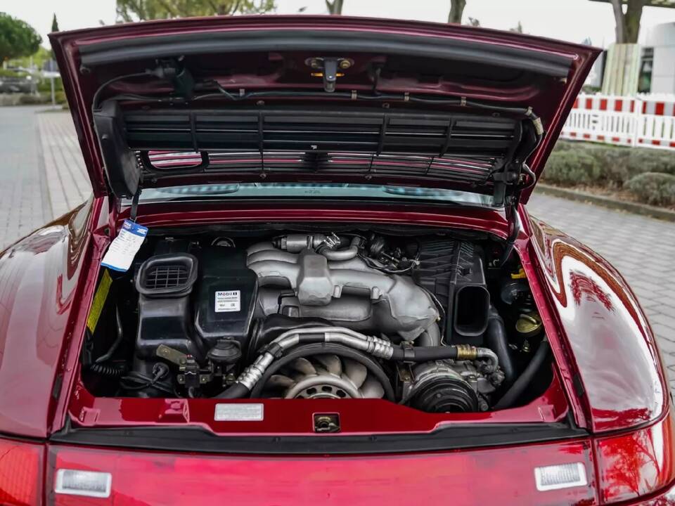 Bild 18/18 von Porsche 911 Carrera 4S (1996)