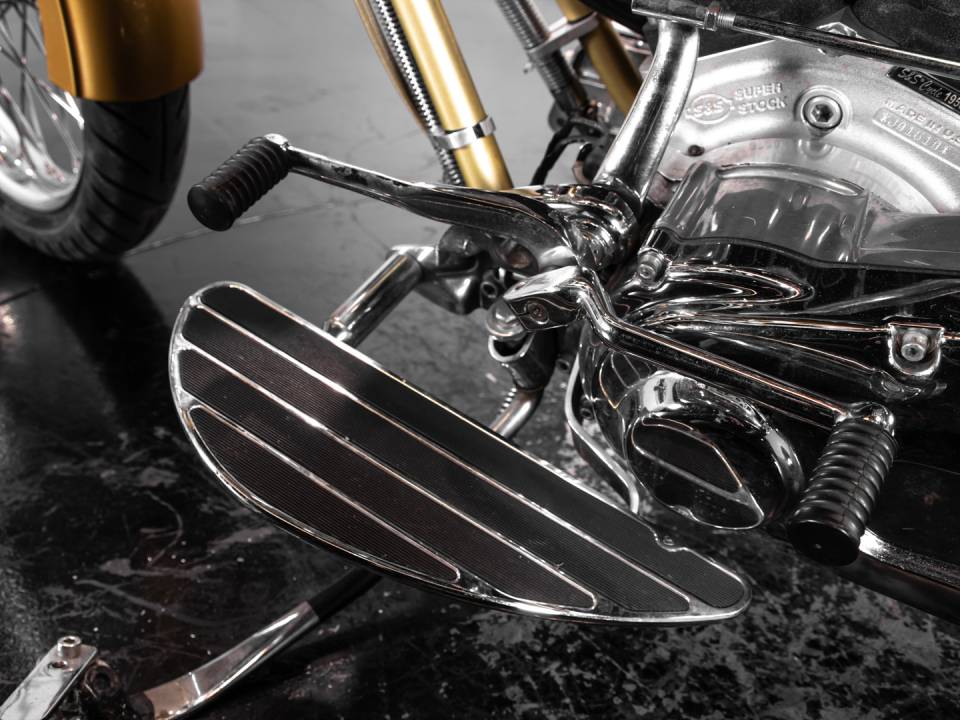 Image 22/37 of Harley-Davidson DUMMY (2009)