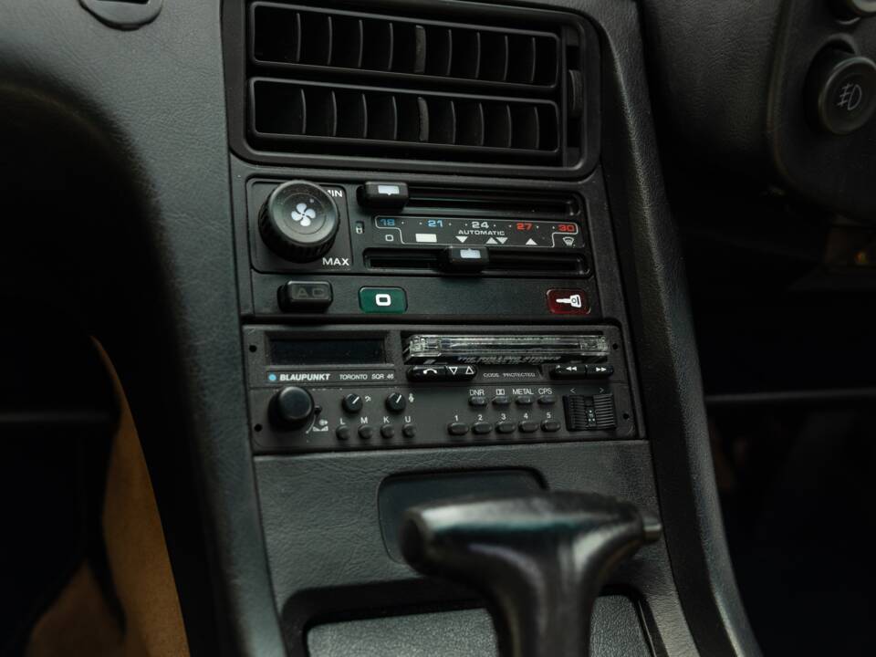 Bild 37/50 von Porsche 928 S4 (1989)
