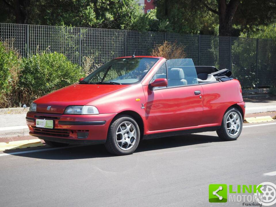 Bild 1/42 von FIAT Punto 90 ELX (1996)