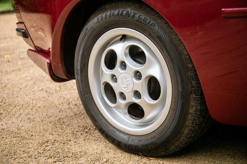Imagen 40/45 de Porsche 944 (1989)