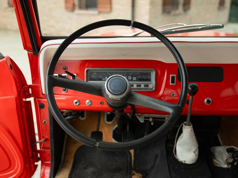 Imagen 46/50 de Jeep Commando (1976)