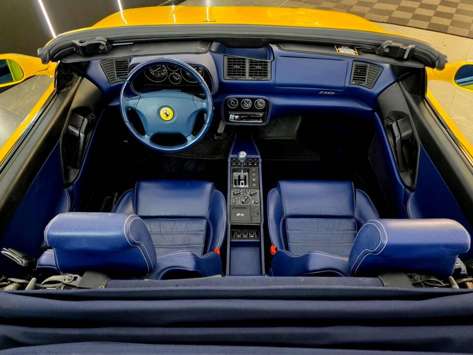 Bild 9/25 von Ferrari F 355 Spider (1996)