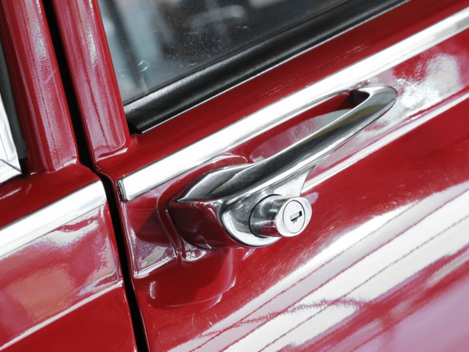 Image 41/41 of Volvo P 122 S (1966)