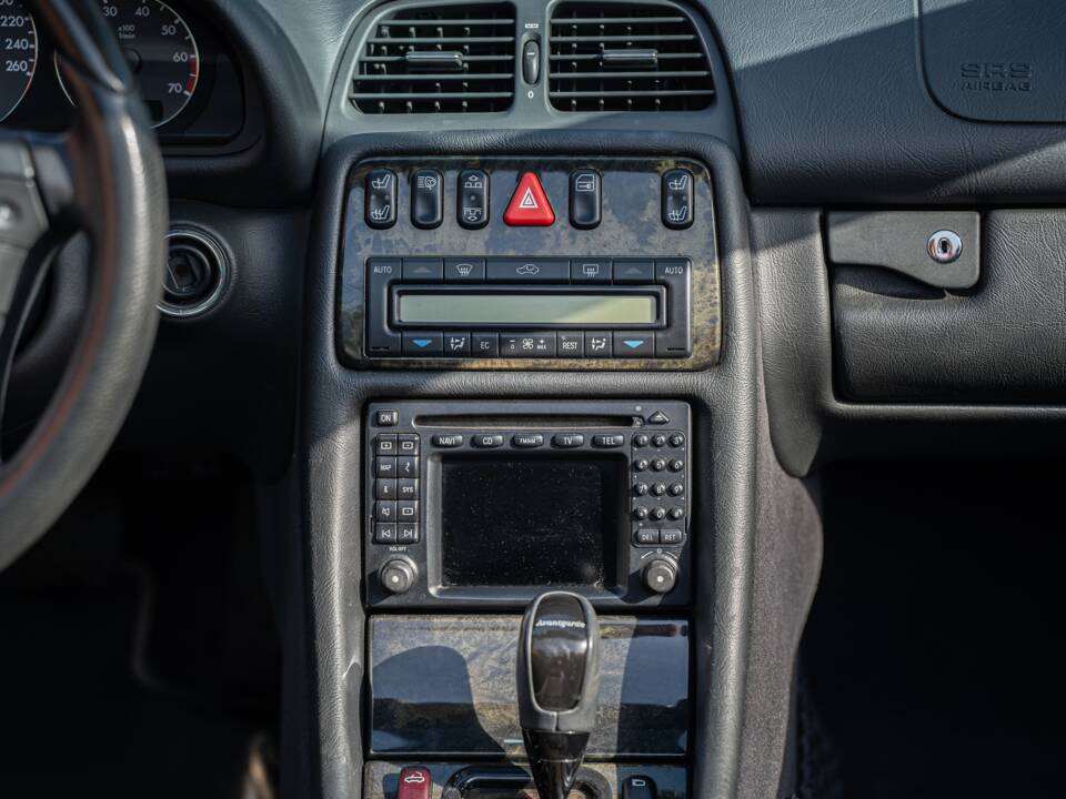 Bild 43/61 von Mercedes-Benz CLK 320 (2002)