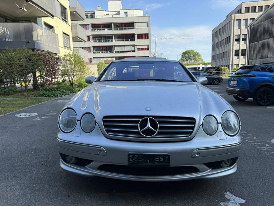 Imagen 1/8 de Mercedes-Benz CL 55 AMG (2001)