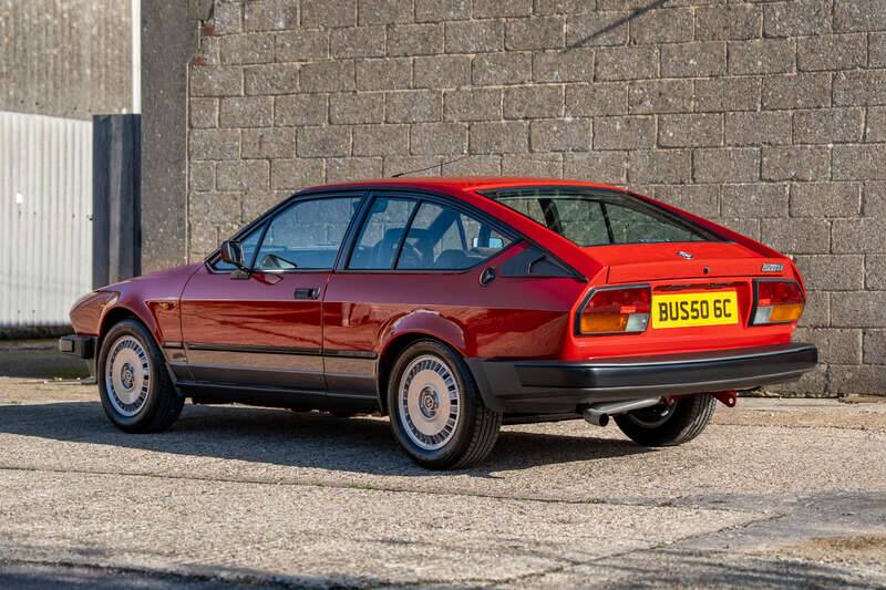 Bild 4/49 von Alfa Romeo GTV6 Autodelta (1983)