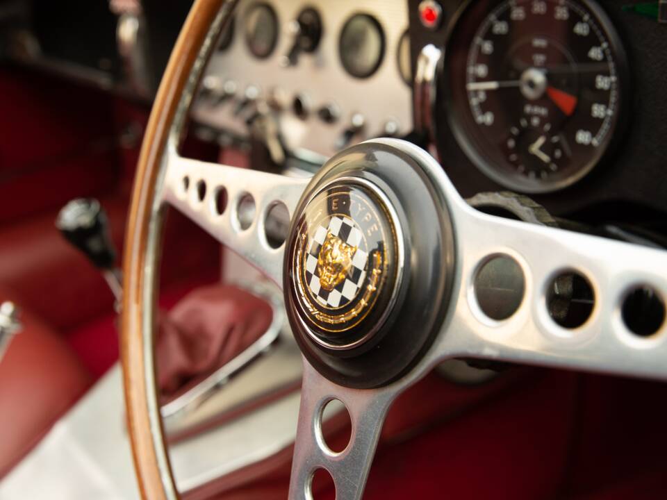 Image 48/50 of Jaguar E-Type 3.8 Flat Floor (1961)