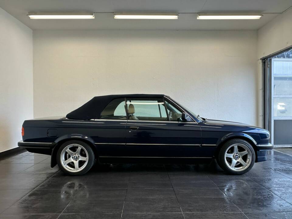 Bild 10/50 von BMW 325i (1989)