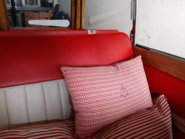 Image 6/6 of Morris Minor 1000 Traveller (1965)