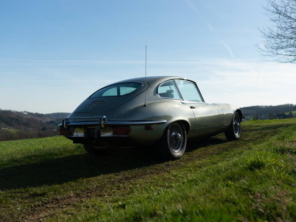 Afbeelding 6/19 van Jaguar E-Type V12 (2+2) (1972)