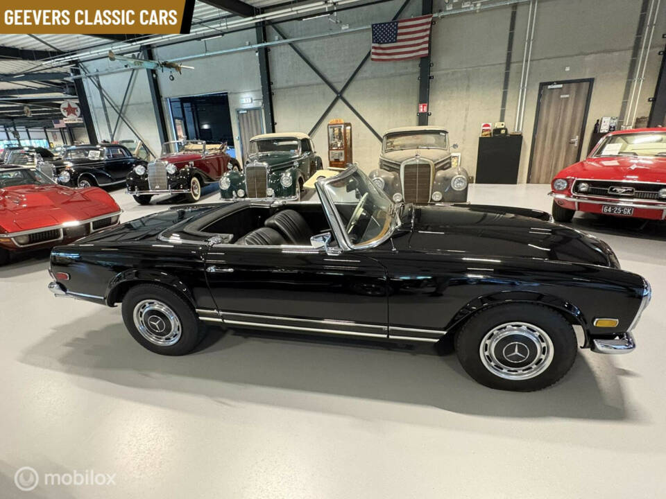 Image 4/19 de Mercedes-Benz 280 SL (1968)