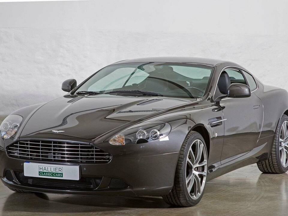 Afbeelding 1/20 van Aston Martin DB 9 (2011)