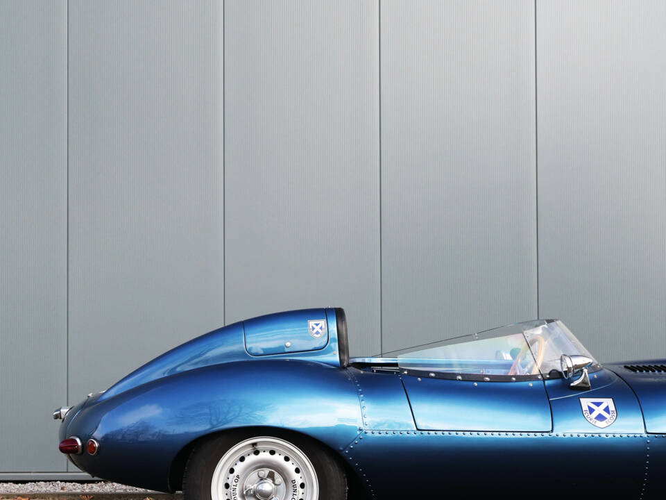 Image 6/60 of Jaguar D-Type (1967)