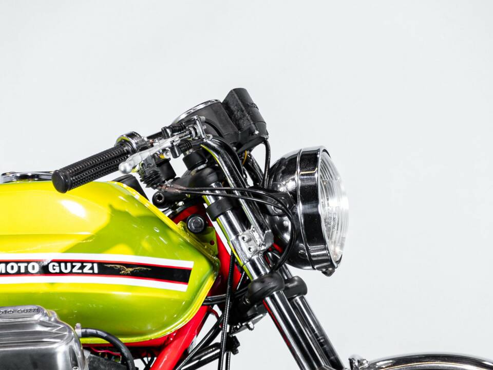 Afbeelding 27/50 van Moto Guzzi DUMMY (1972)