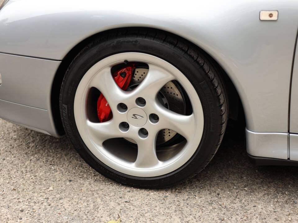Image 56/90 de Porsche 911 Carrera 4S (1996)