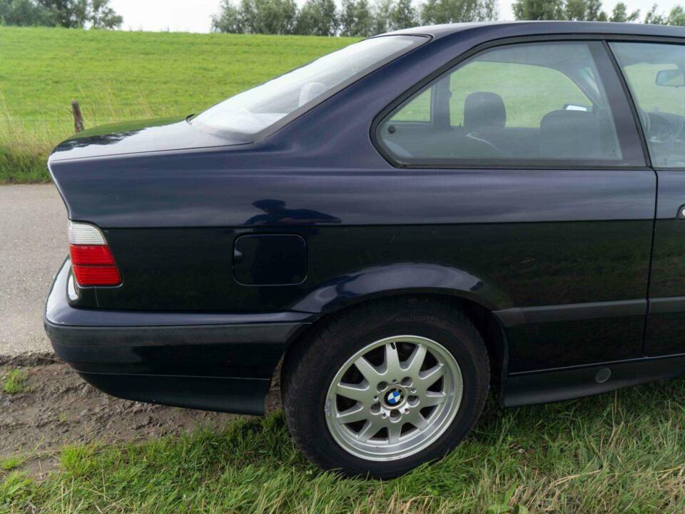 Bild 37/40 von BMW 316i (1998)
