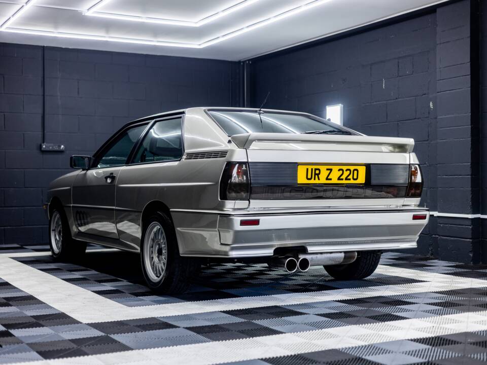 Bild 11/44 von Audi 200 - 2.2 Turbo quattro (1900)