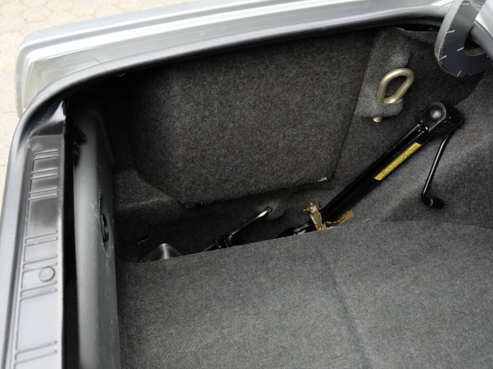 Bild 49/56 von BMW 325ix (1987)