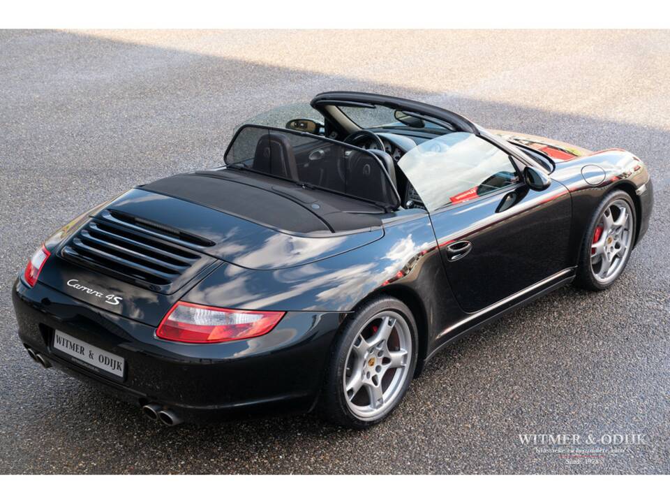 Bild 12/29 von Porsche 911 Carrera 4S (2006)