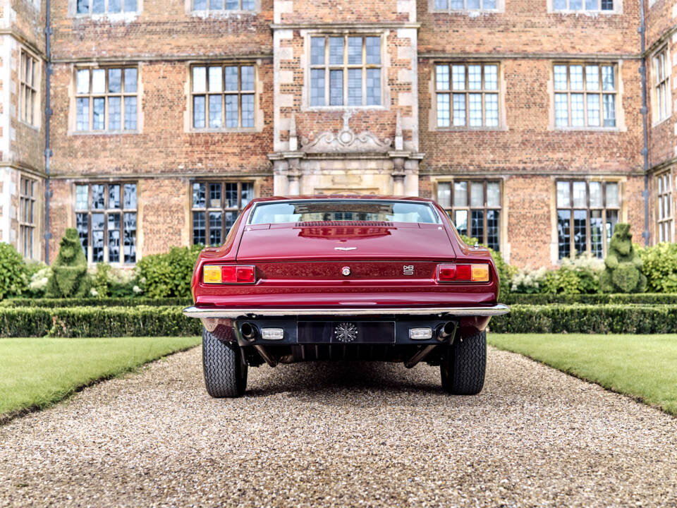 Image 4/25 of Aston Martin DBS V8 (1971)