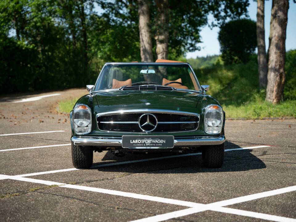 Image 12/46 of Mercedes-Benz 280 SL (1968)