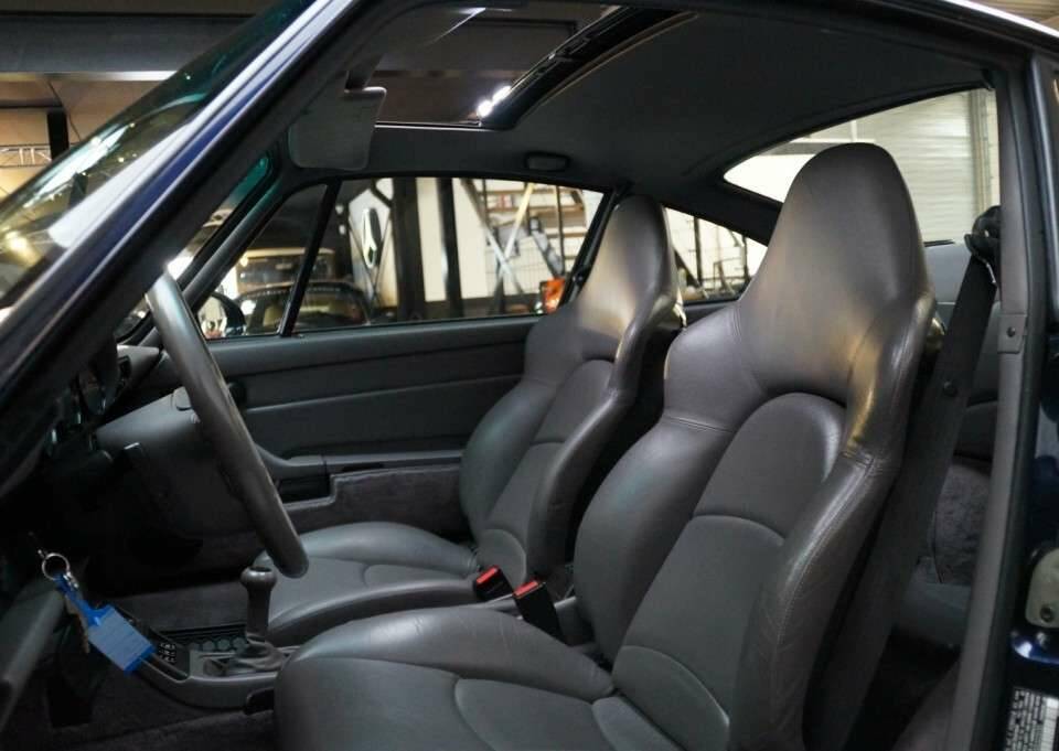 Image 50/50 of Porsche 911 Carrera (1995)