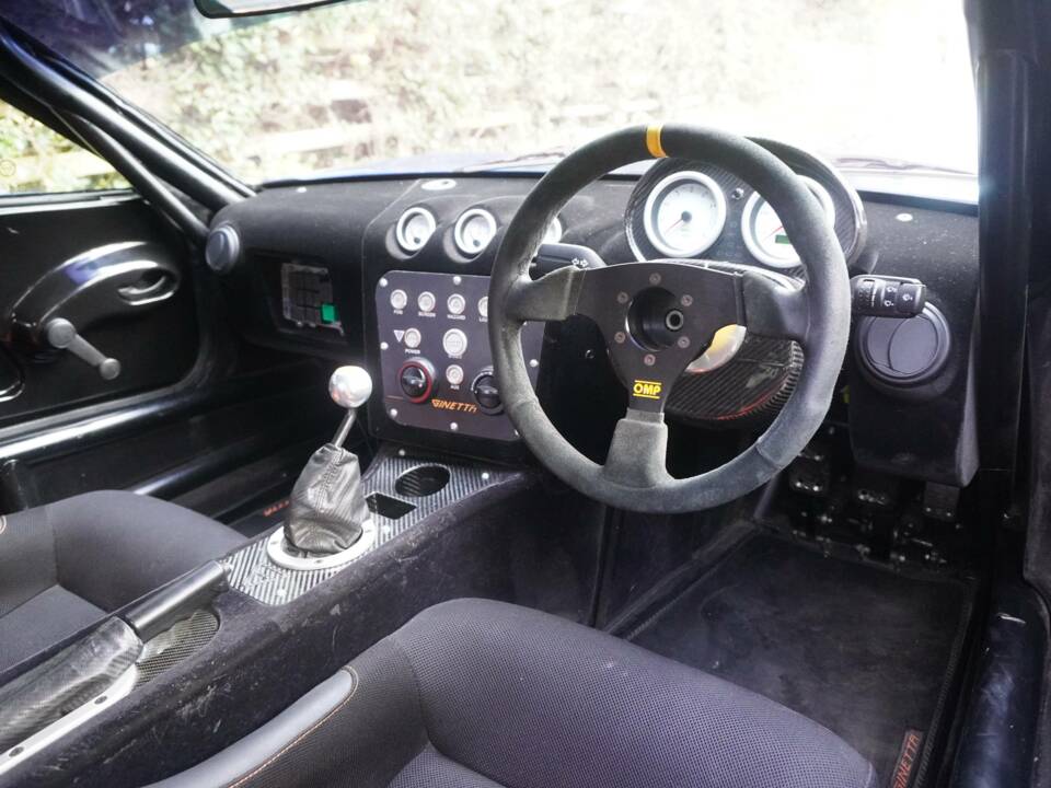 Image 8/18 of Ginetta G40 (2014)