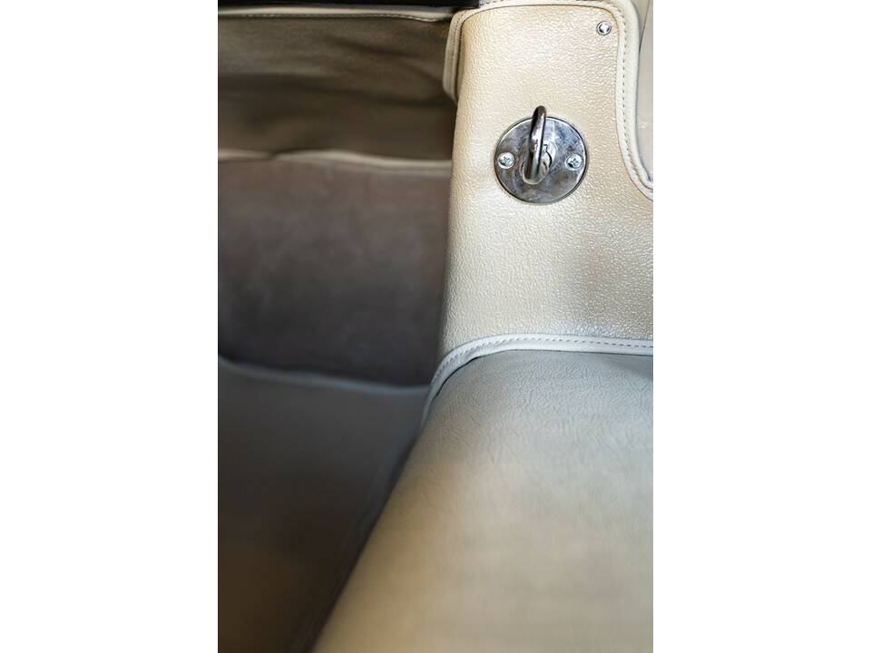 Bild 77/102 von Jaguar E-Type 4.2 (1966)