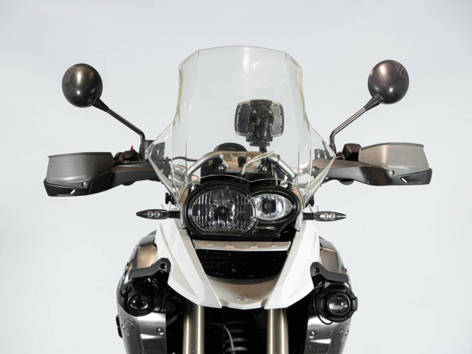 Image 26/50 of BMW DUMMY (2010)