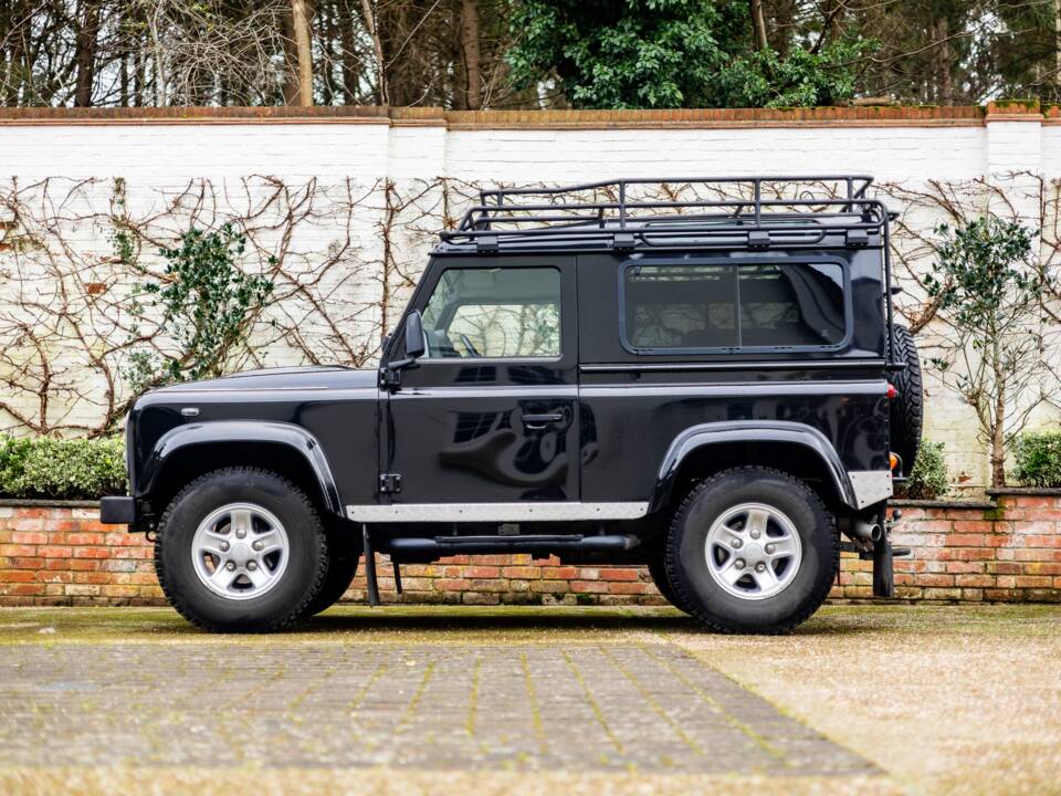 Bild 18/50 von Land Rover Defender 90 (2012)