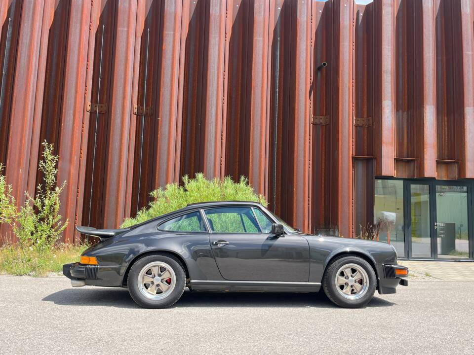 Image 2/100 of Porsche 911 SC 3.0 "Weissach" (1980)