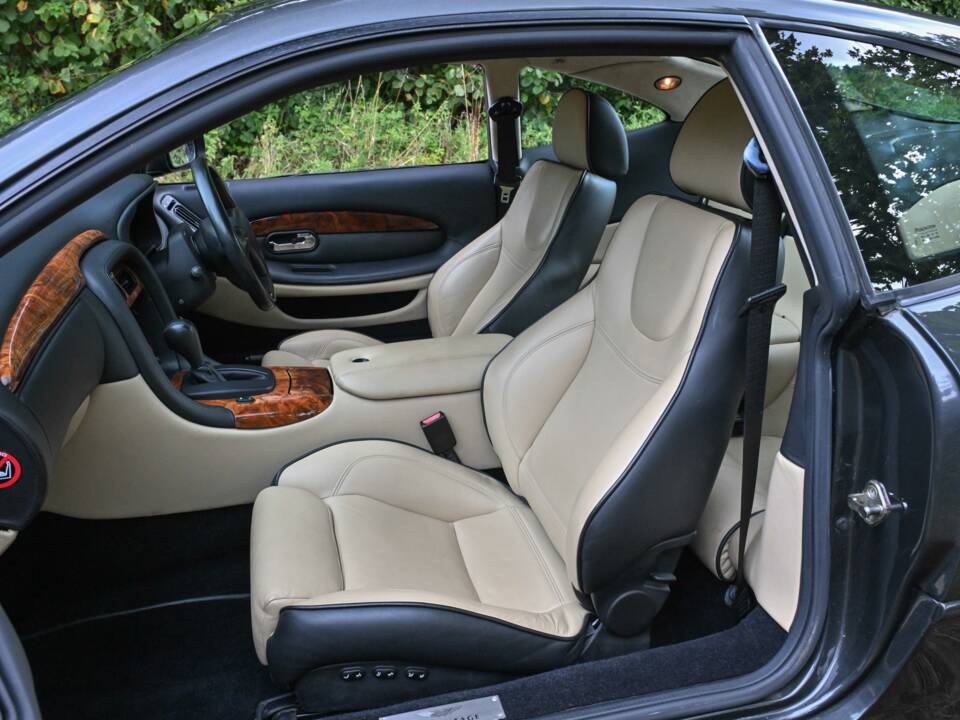 Image 36/50 de Aston Martin DB 7 Vantage (2002)