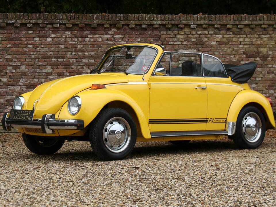 Image 31/50 de Volkswagen Beetle 1303 (1975)