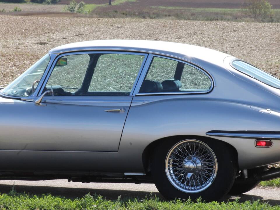 Bild 21/38 von Jaguar E-Type (2+2) (1968)
