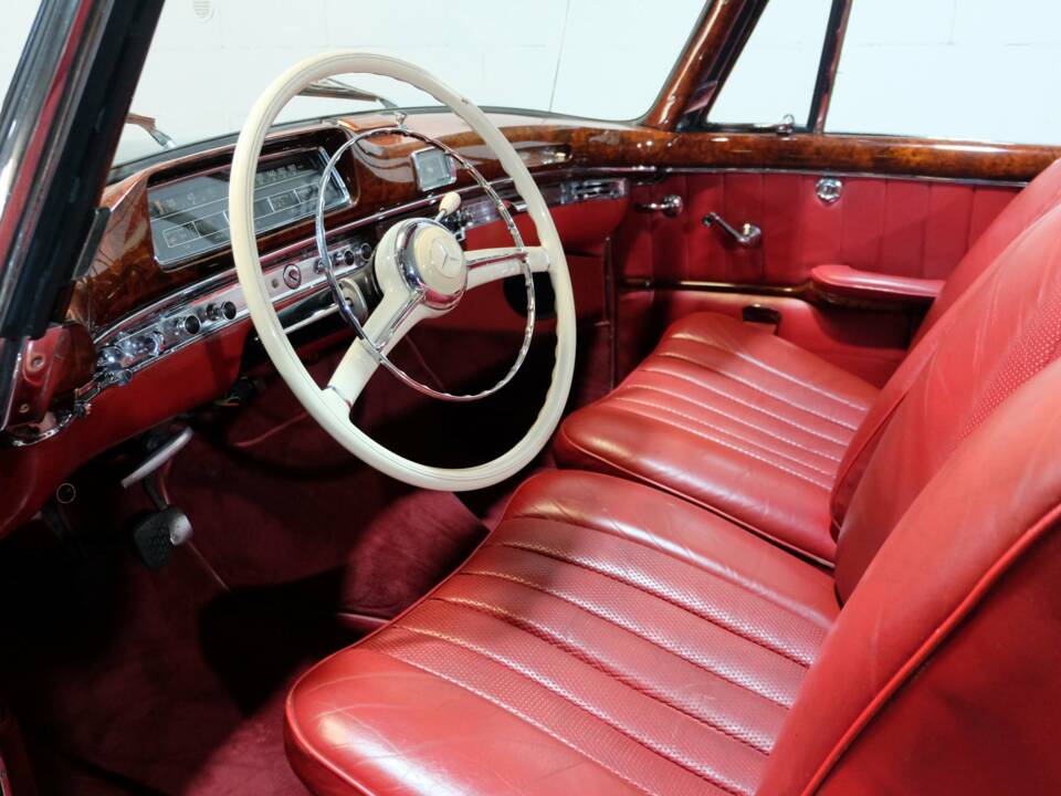 Image 4/30 of Mercedes-Benz 220 S Cabriolet (1957)