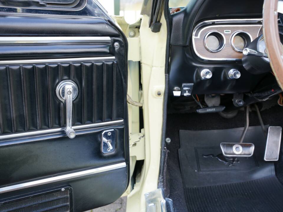 Immagine 20/50 di Ford Mustang 289 (1966)