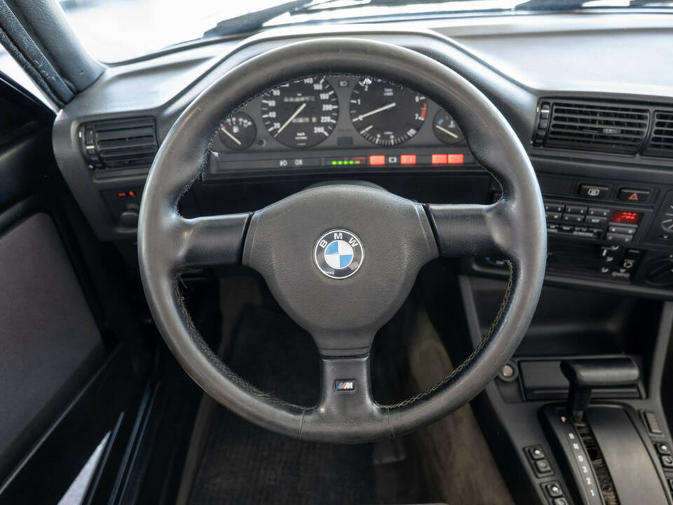 Afbeelding 8/18 van BMW 320i (1992)