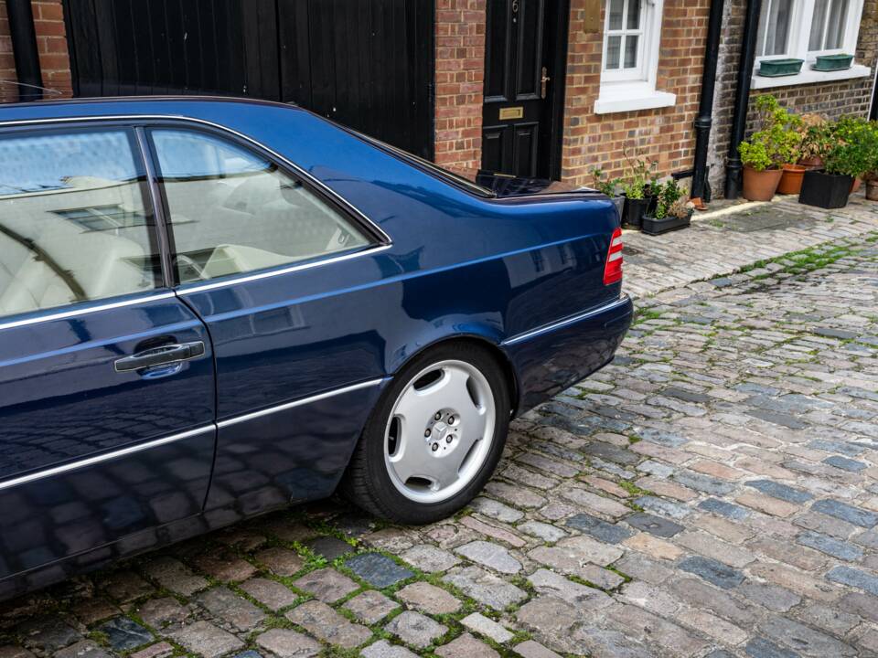 Bild 37/50 von Mercedes-Benz CL 420 (1997)
