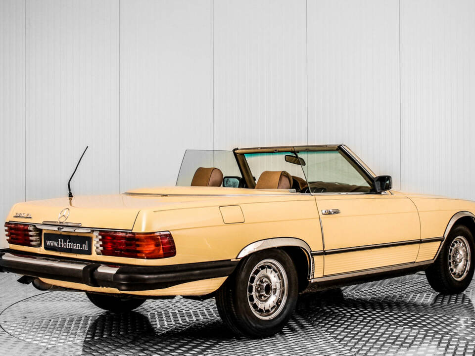 Image 14/34 of Mercedes-Benz 380 SL (1982)