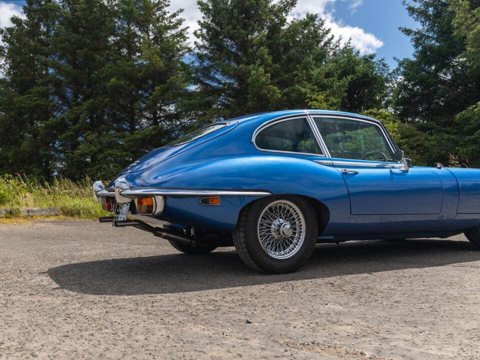 Image 10/50 of Jaguar E-Type (2+2) (1968)